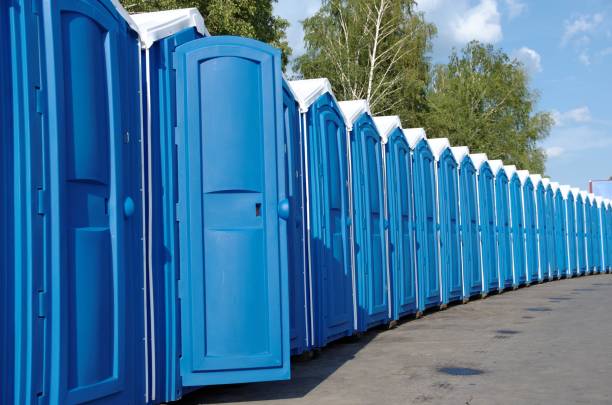 Best Portable restroom trailer rental  in Williston, FL